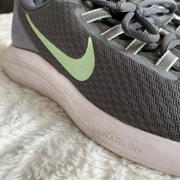 Nike Running Shoes - Picture 4 of 6